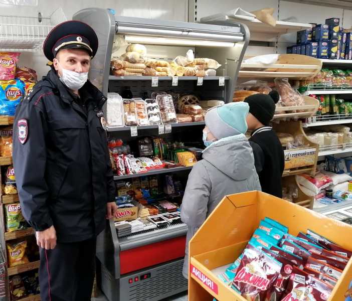 Воровать супермаркет. Ворует из магазина. Воровство в магазине. Кража в магазине.